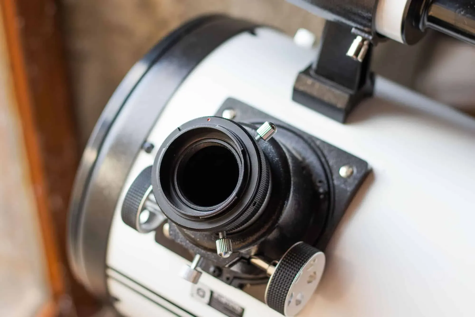 Bague T2 sur le porte oculaire